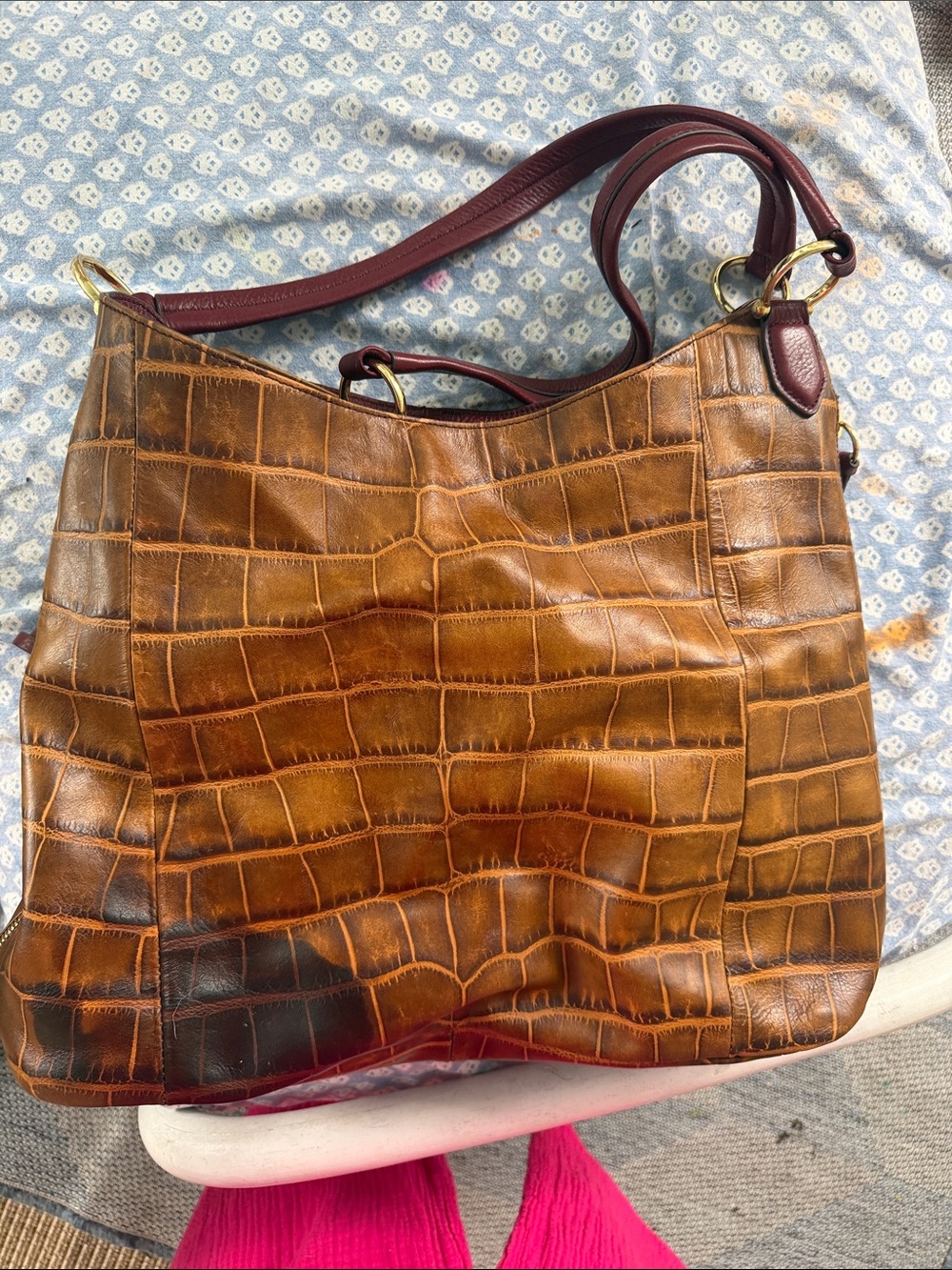 G.I.L.I. Brown Croc-Embossed Leather Shoulder Bag with Burgundy Strap